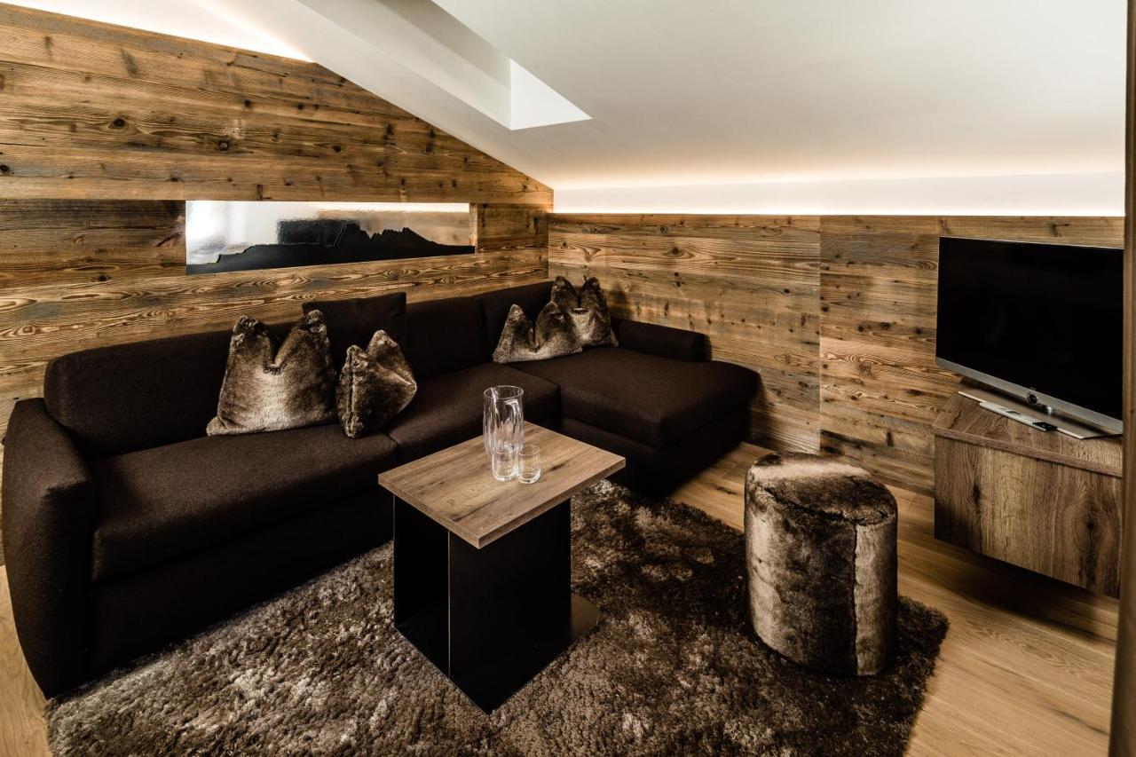 Apartments Villa Gardena - Gardenahotels Сельва-ди-Валь-Гардена Экстерьер фото