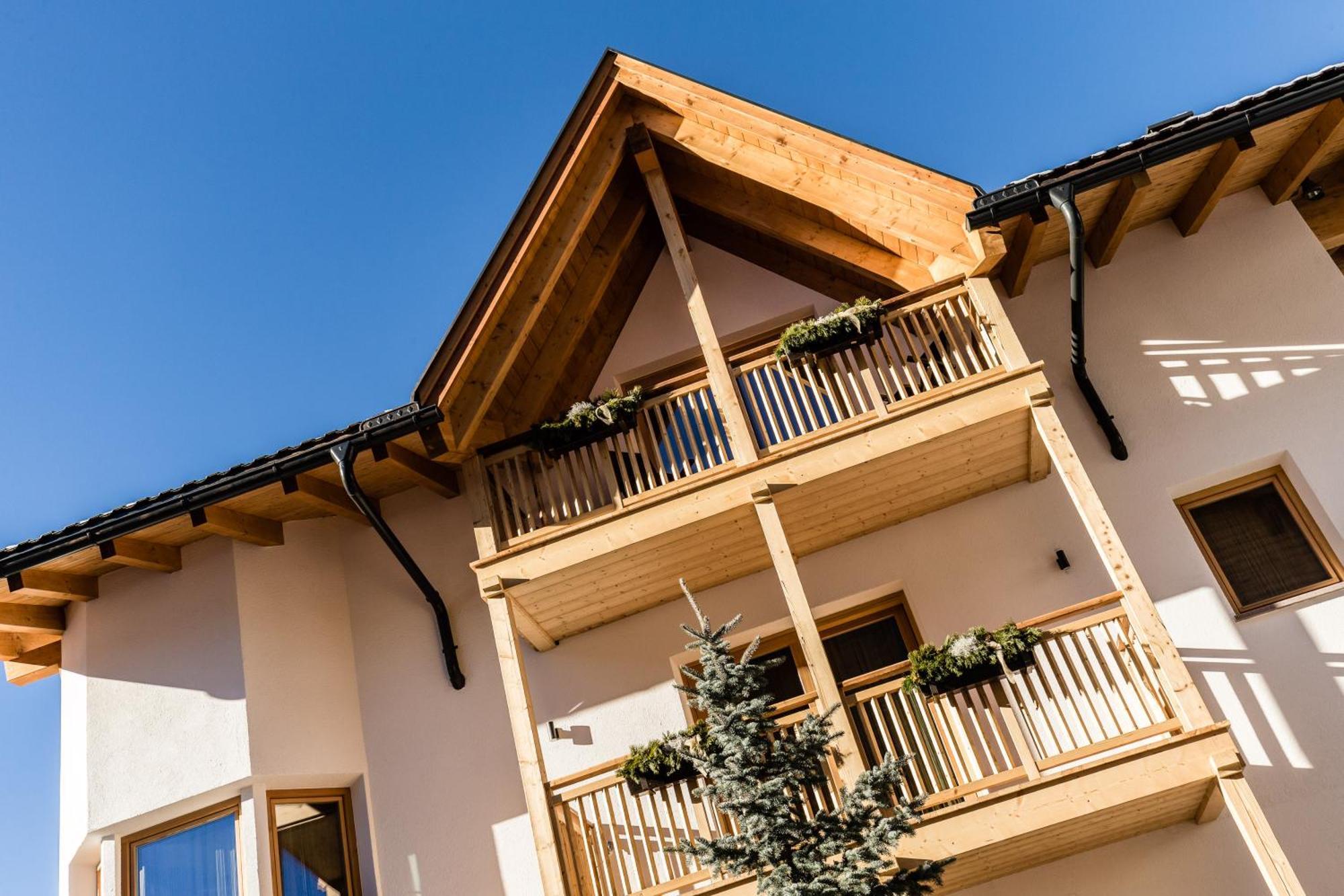 Apartments Villa Gardena - Gardenahotels Сельва-ди-Валь-Гардена Экстерьер фото